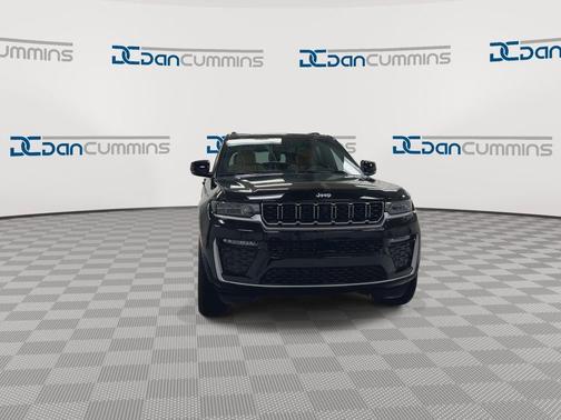 Diamond Black 2026 Jeep Grand Cherokee L Summit