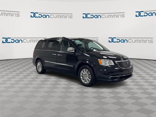 2015 Chrysler Town & Country Limited Platinum
