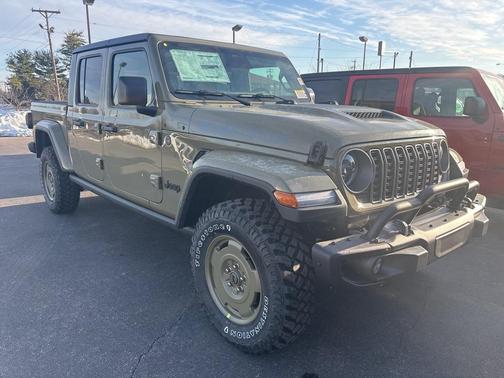 2026 Jeep Gladiator Sport