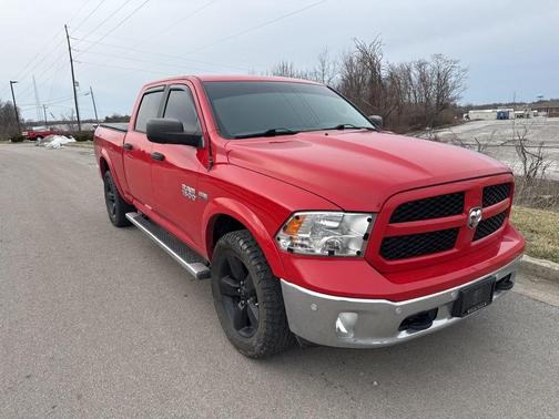 2017 RAM 1500 SLT