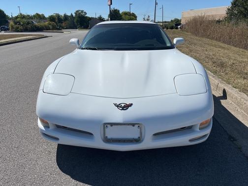 2004 Chevrolet Corvette Base