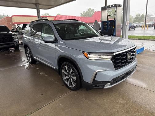 2025 Honda Pilot Touring