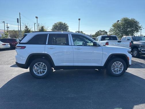 2025 Jeep Grand Cherokee Laredo X