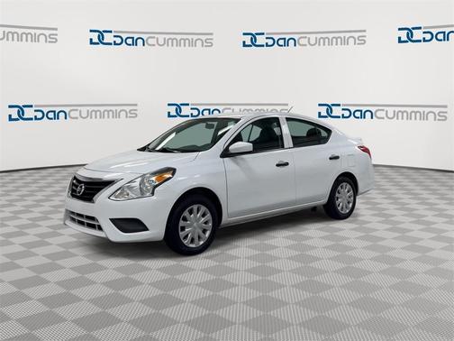 2016 Nissan Versa 1.6 S+