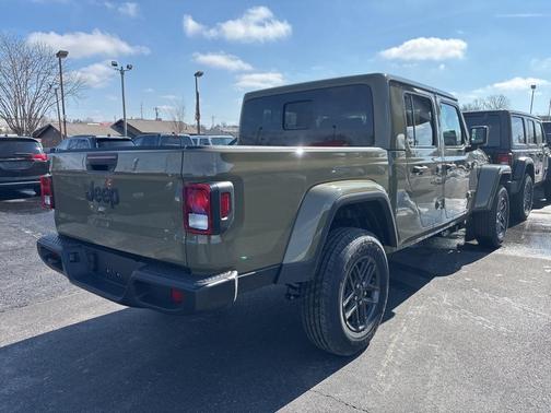 2026 Jeep Gladiator Sport
