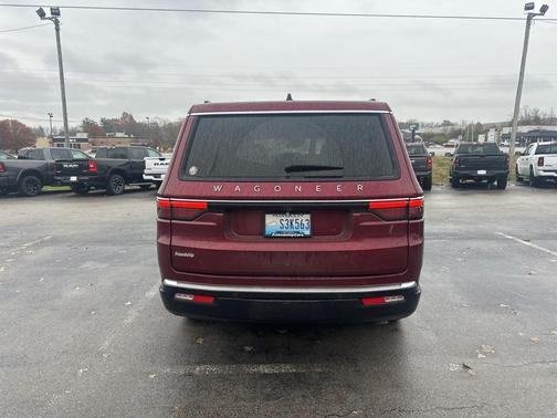 2024 Jeep Wagoneer Base