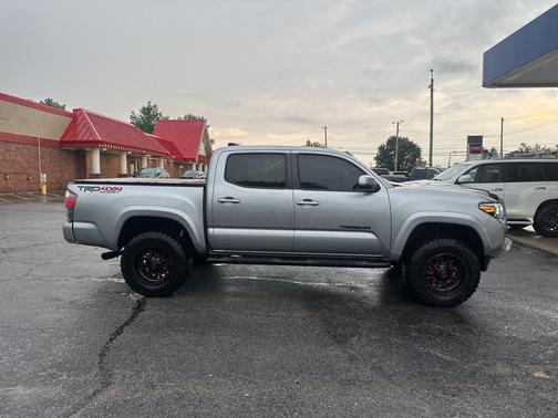 2022 Toyota Tacoma TRD Sport
