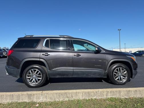 2017 GMC Acadia SLE-2