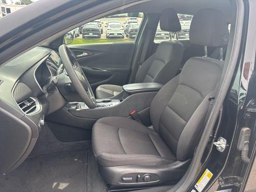 Mosaic Black Metallic 2024 Chevrolet Malibu LT