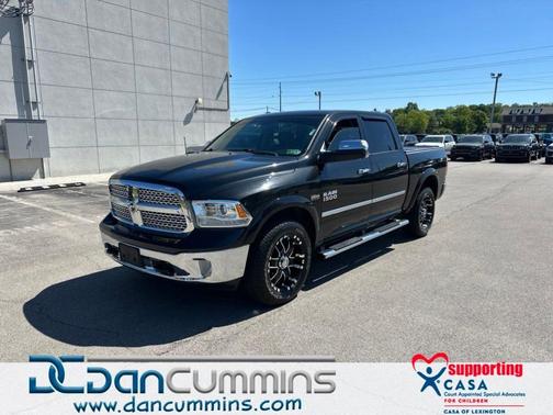 Brilliant Black Crystal Pearlcoat 2016 RAM 1500 Laramie