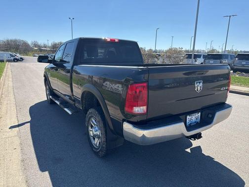 Brilliant Black Crystal Pearlcoat 2018 RAM 2500 Tradesman