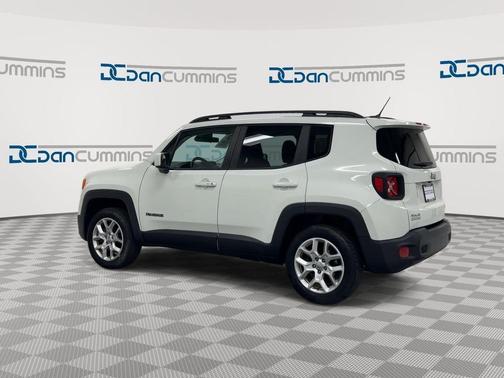 Alpine White 2016 Jeep Renegade Latitude