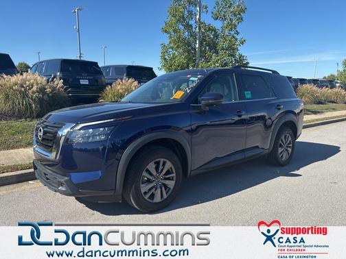 2023 Nissan Pathfinder SV