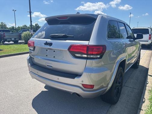 2017 Jeep Grand Cherokee Altitude