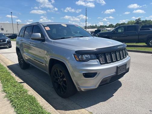 2017 Jeep Grand Cherokee Altitude