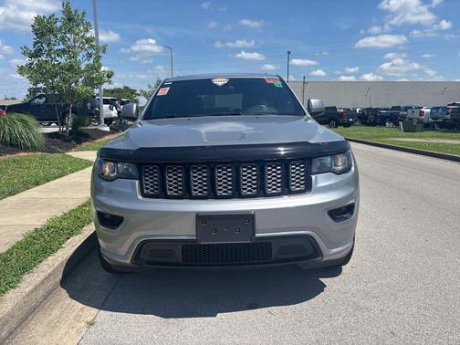 2017 Jeep Grand Cherokee Altitude