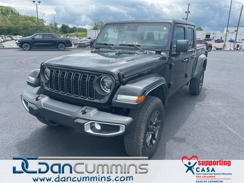 2024 Jeep Gladiator Sport