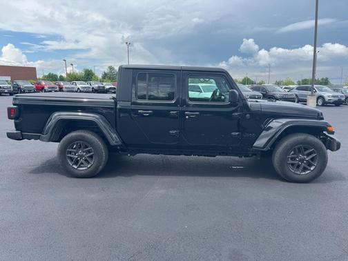 2024 Jeep Gladiator Sport