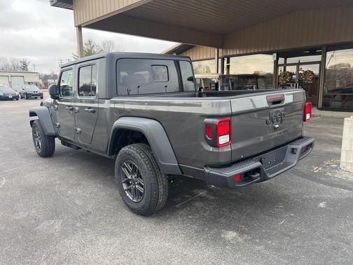2026 Jeep Gladiator Sport