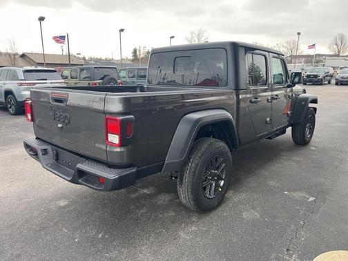 2026 Jeep Gladiator Sport