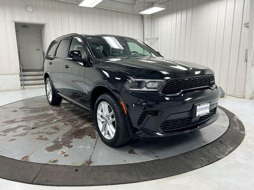 DB Black Crystal Clearcoat 2024 Dodge Durango GT