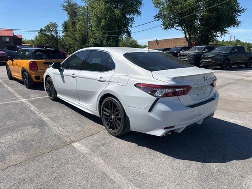 Ice 2024 Toyota Camry Hybrid XSE