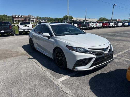 Ice 2024 Toyota Camry Hybrid XSE