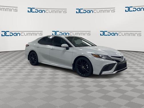 Ice 2024 Toyota Camry Hybrid XSE