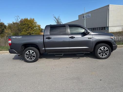 2020 Toyota Tundra SR5