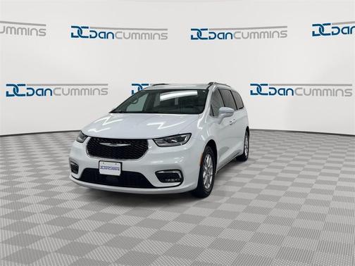 2021 Chrysler Pacifica Touring-L