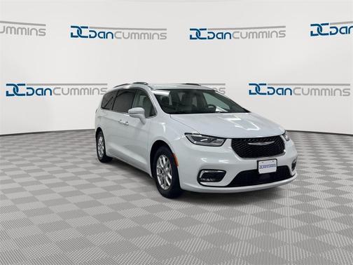 2021 Chrysler Pacifica Touring-L