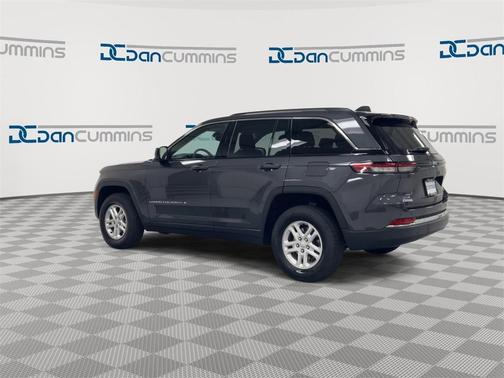 2022 Jeep Grand Cherokee Laredo