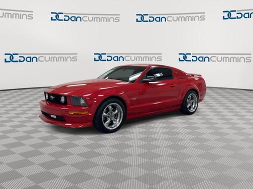 Red 2005 Ford Mustang