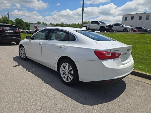 Summit White 2024 Chevrolet Malibu LT