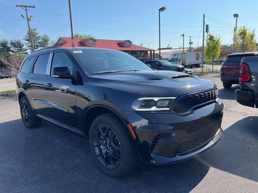 DB Black Clearcoat 2026 Dodge Durango GT Plus HEMI V8