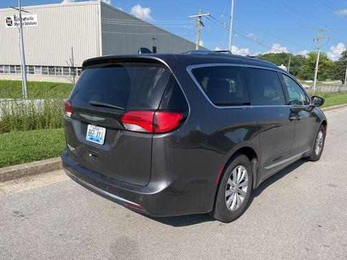 2018 Chrysler Pacifica Touring-L Plus