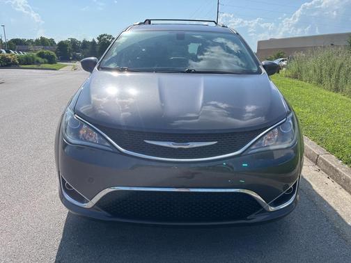 2018 Chrysler Pacifica Touring-L Plus