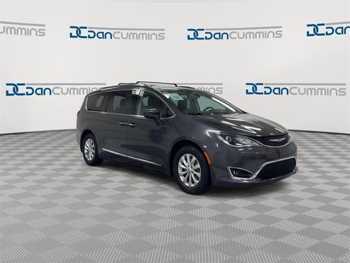 2018 Chrysler Pacifica Touring-L Plus