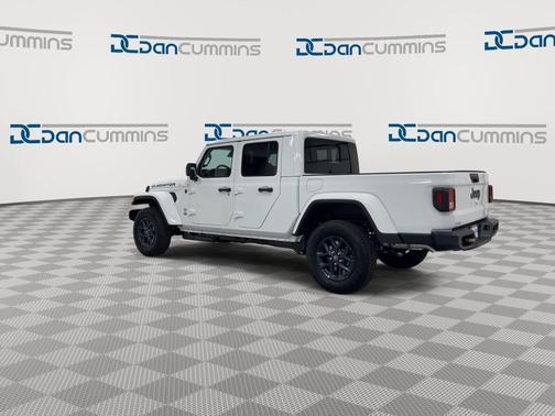 Bright White Clearcoat 2026 Jeep Gladiator 85th Anniversary Edition