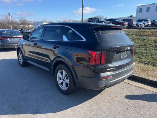 2023 Kia Sorento LX
