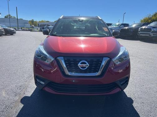 2020 Nissan Kicks SR