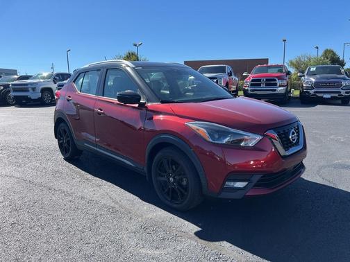2020 Nissan Kicks SR