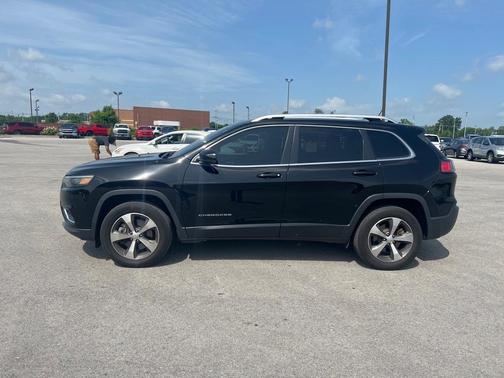 Photo 4 of 11 of 2020 Jeep Cherokee Limited
