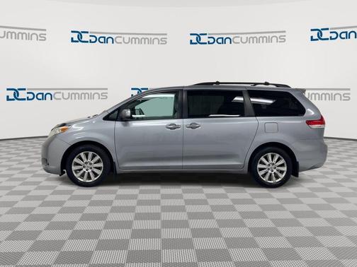 2012 Toyota Sienna XLE