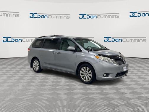 2012 Toyota Sienna XLE