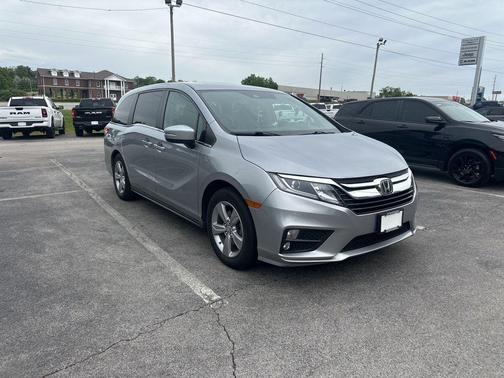 Silver 2018 Honda Odyssey EX-L