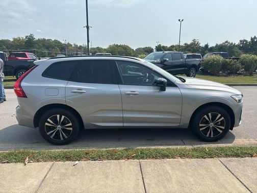 2024 Volvo XC60 B5 Core