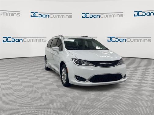 2020 Chrysler Pacifica Touring-L