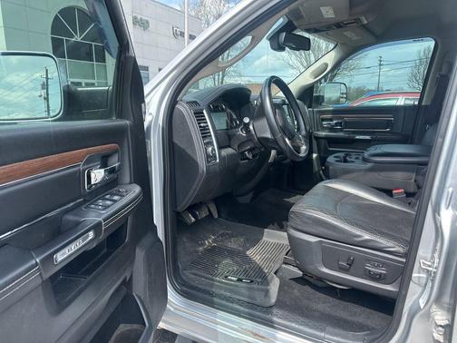 Bright Silver Clearcoat Metallic 2014 RAM 2500 Laramie