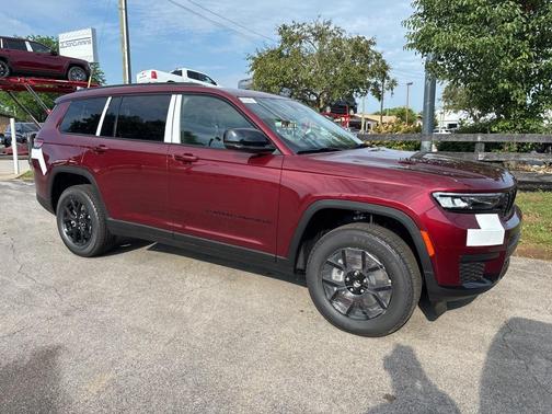 2025 Jeep Grand Cherokee L Laredo